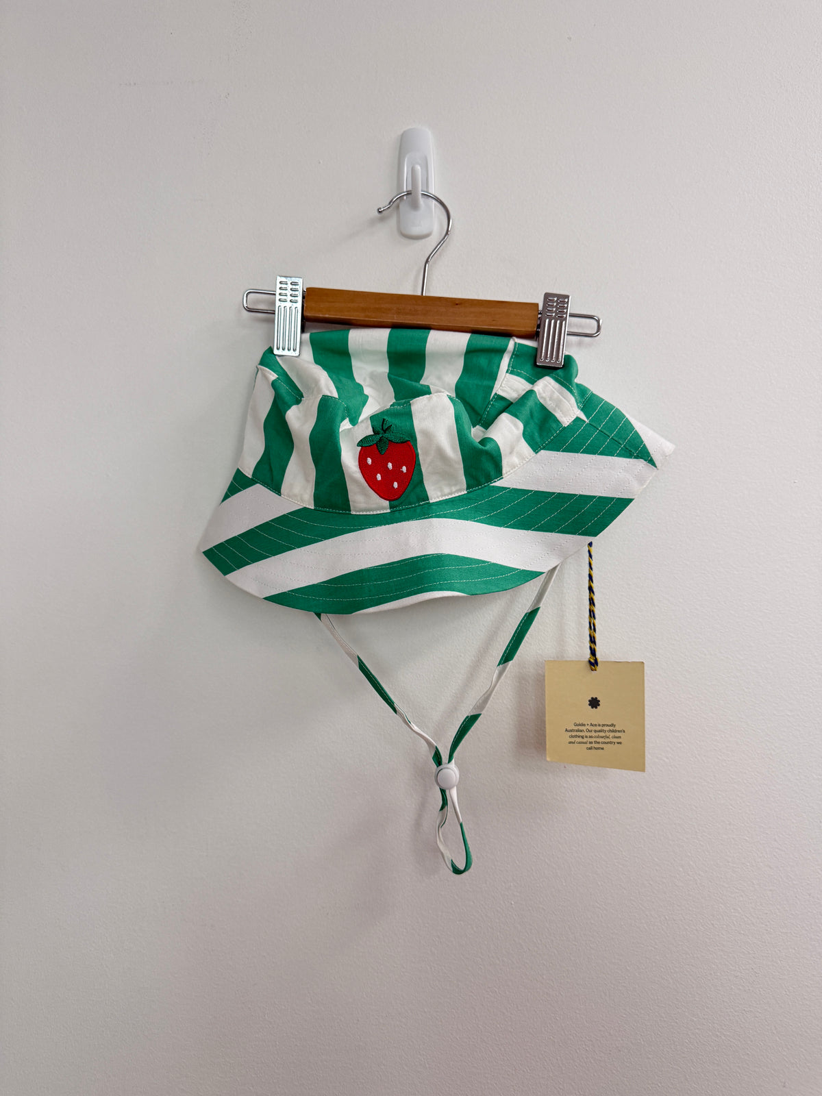 GREEN STRIPE STRAWBERRY BUCKET HAT - 2-5Y