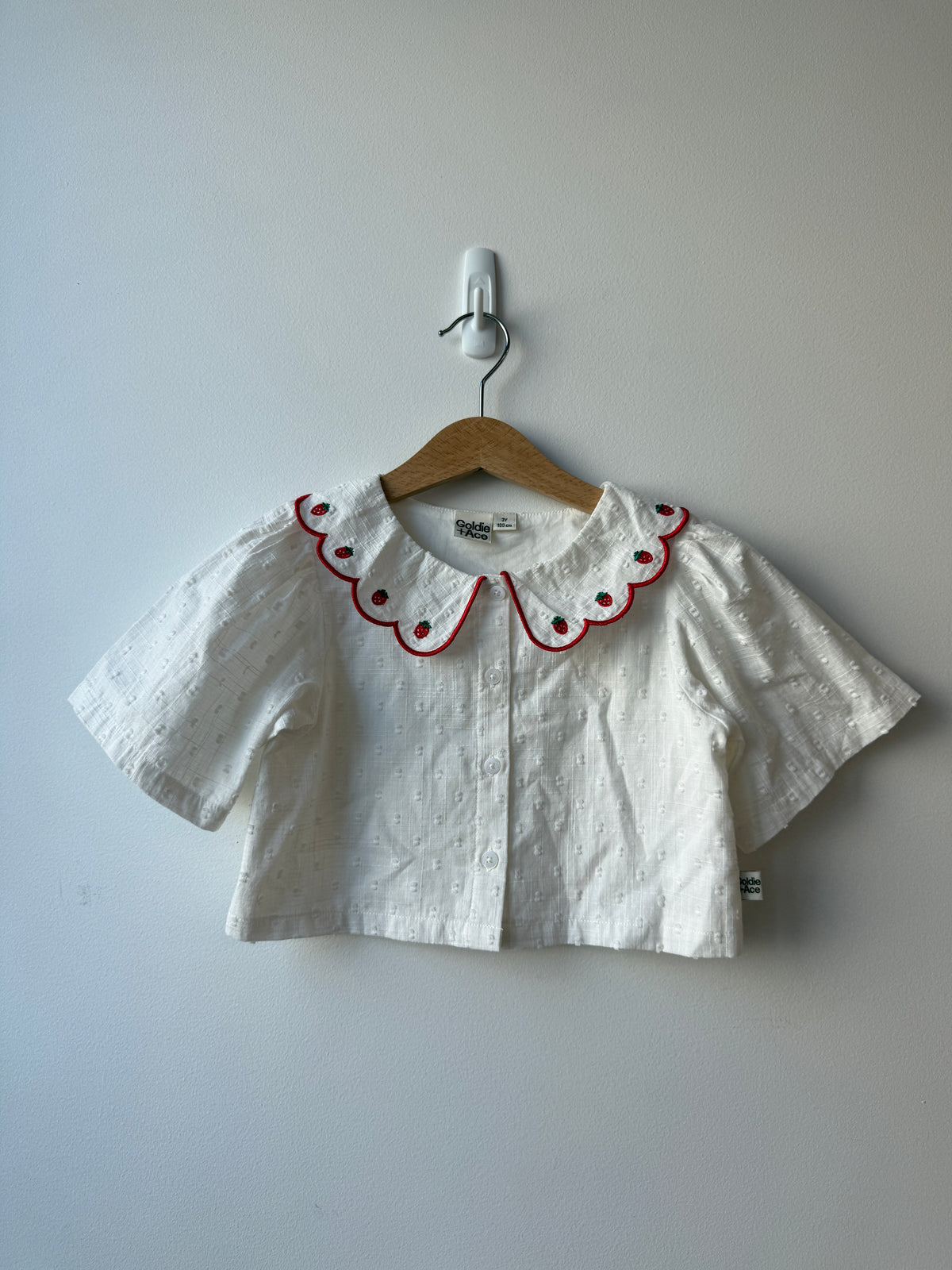 WHITE CROPPED STRAWBERRY BLOUSE - 3Y