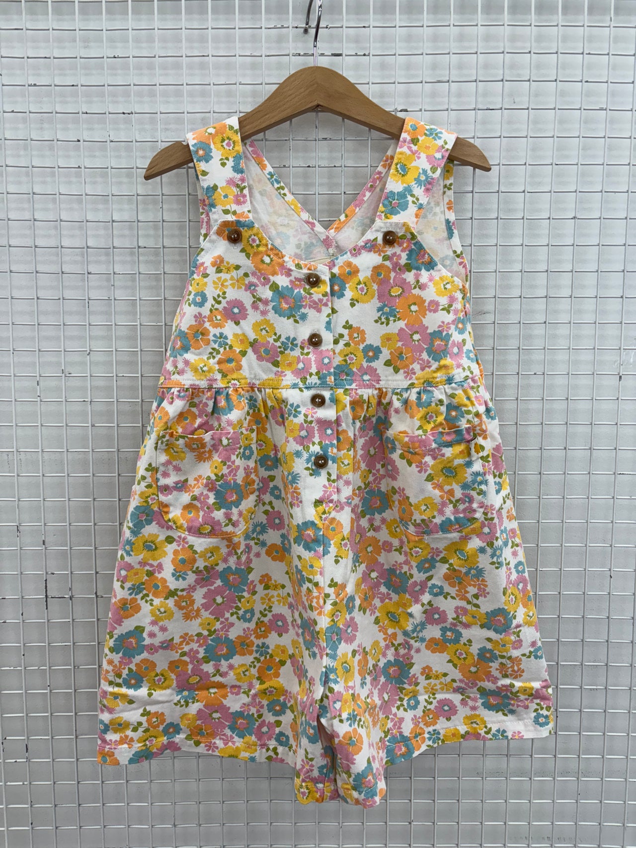 SARA SHORTALLS - FLOWER CHILD