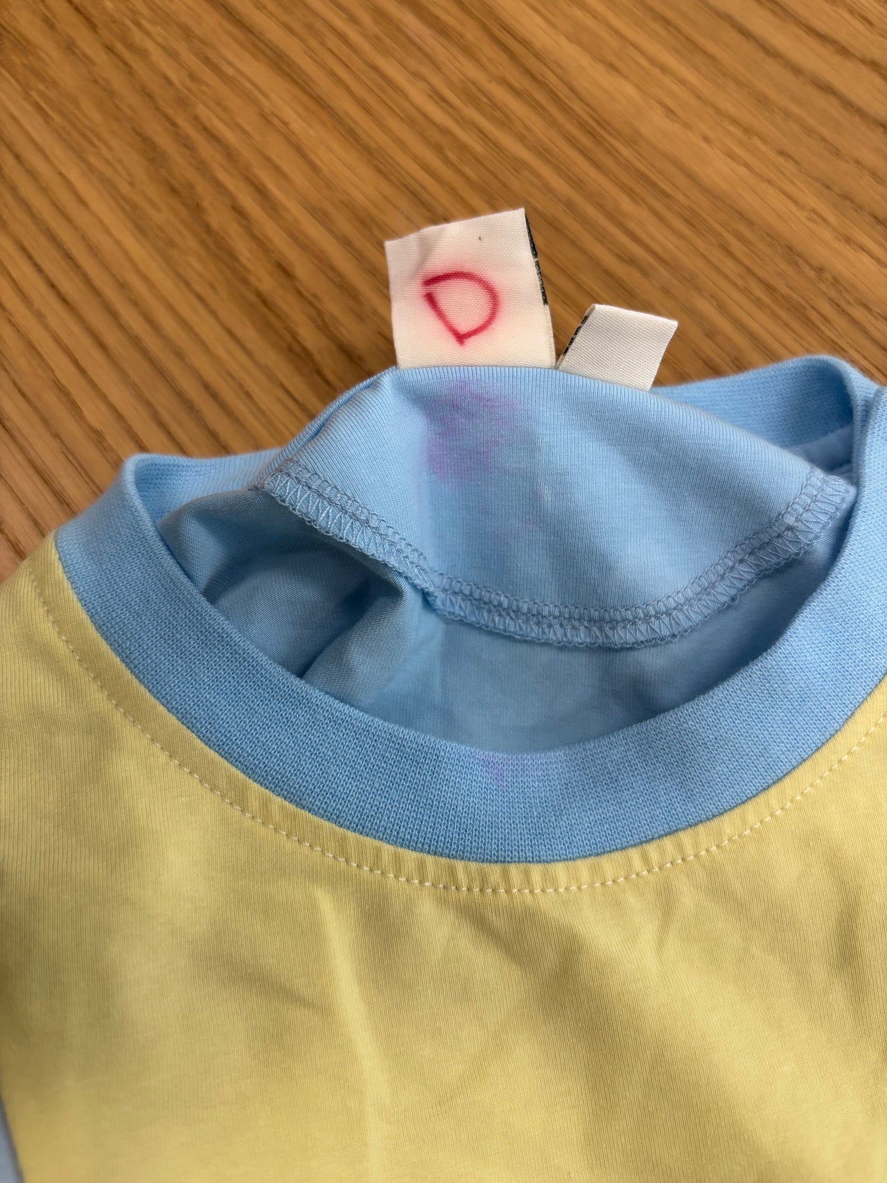 BYRON T-SHIRT PASTEL - 1Y (RED TEXTA MARK)