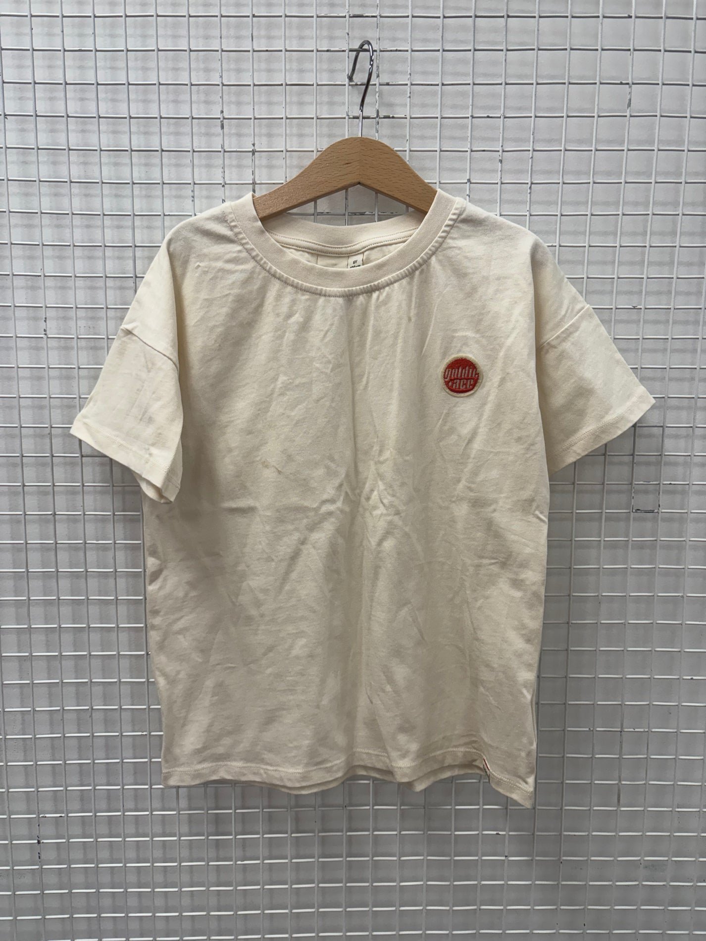 LOGO T-SHIRT CREAM 6Y (MARKS ON FRONT + BACK)