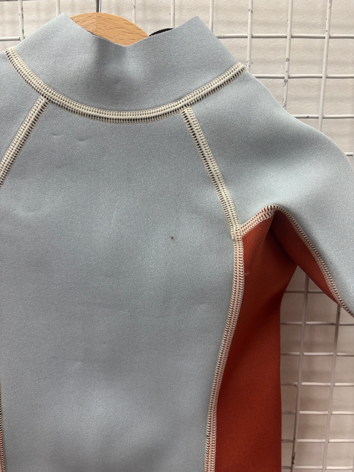 LONG SLEEVE WETSUIT 1-2Y (MARK ON FRONT)