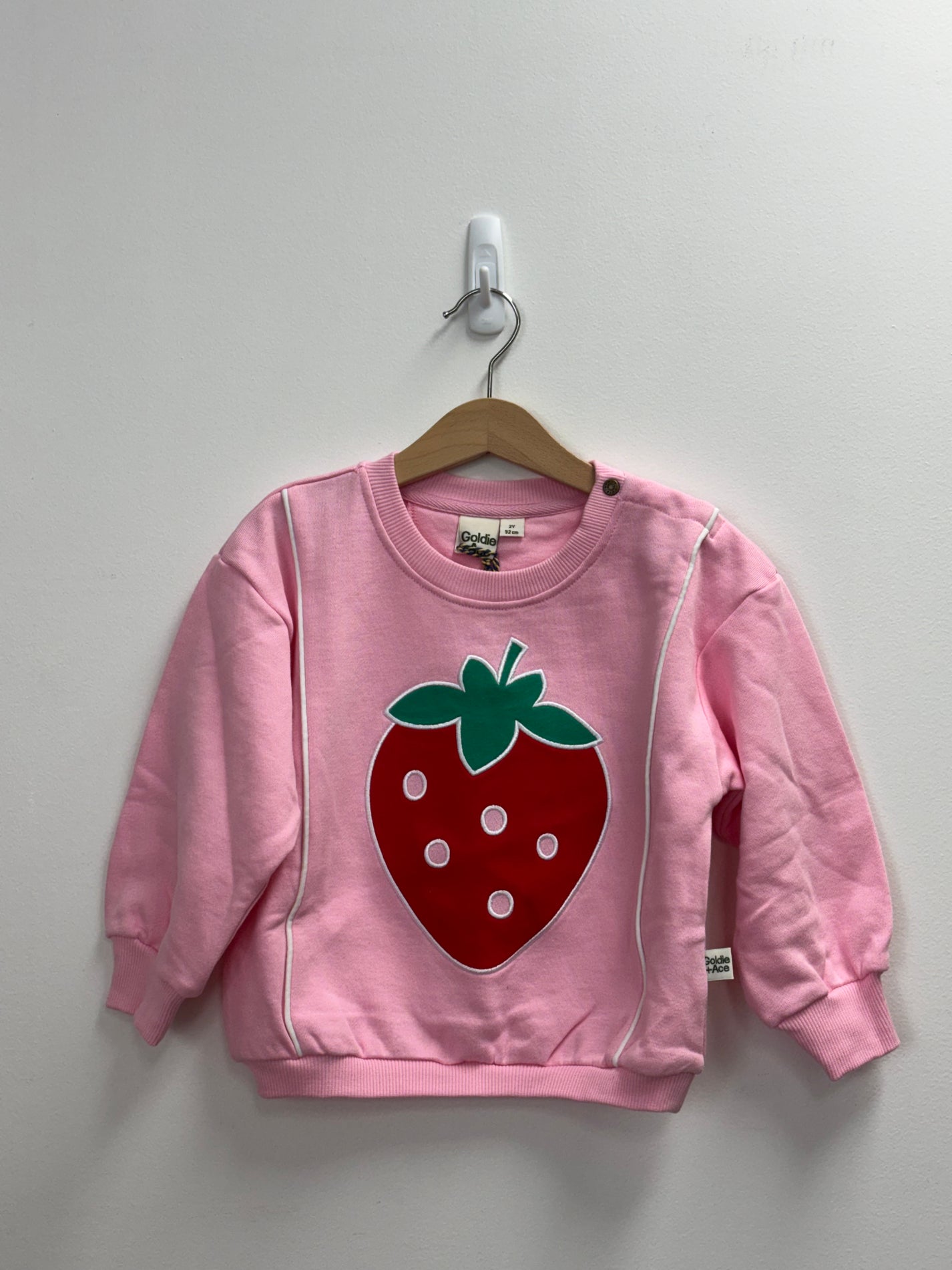 JUMBO STRAWBERRY PIPED SWEATER