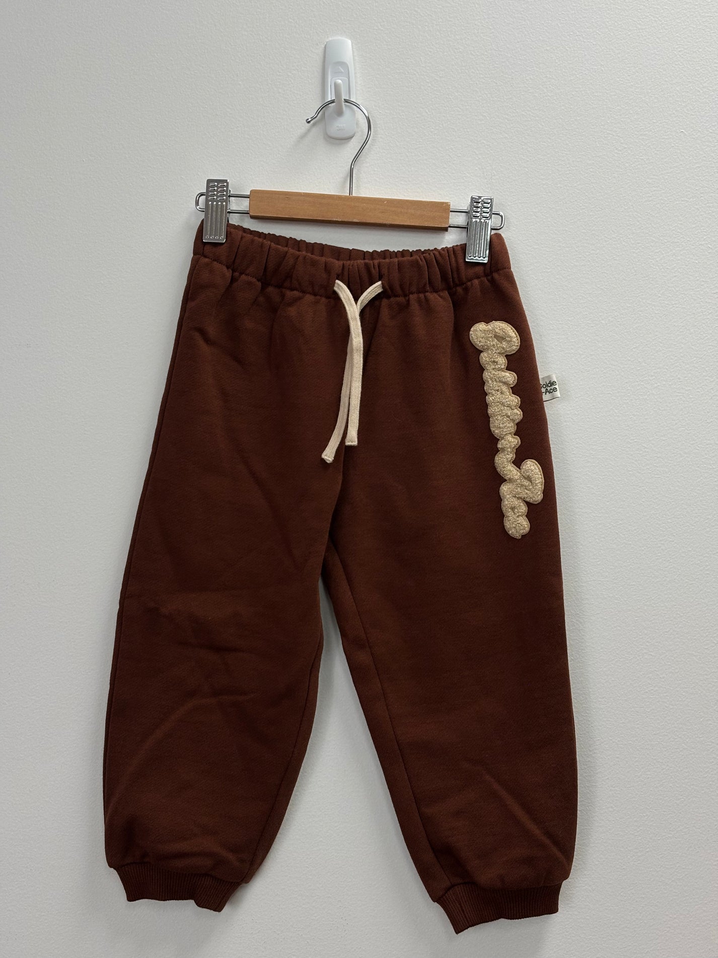 COMFY EMBROIDERED SWEATPANTS