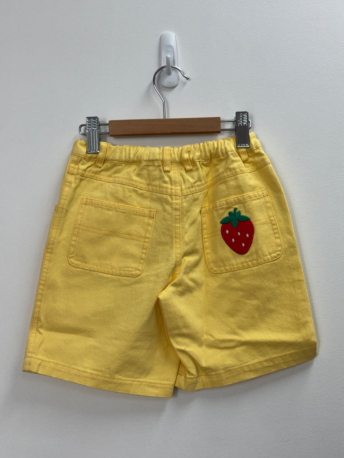 WIDE LEG STRAWBERRY DENIM SHORTS
