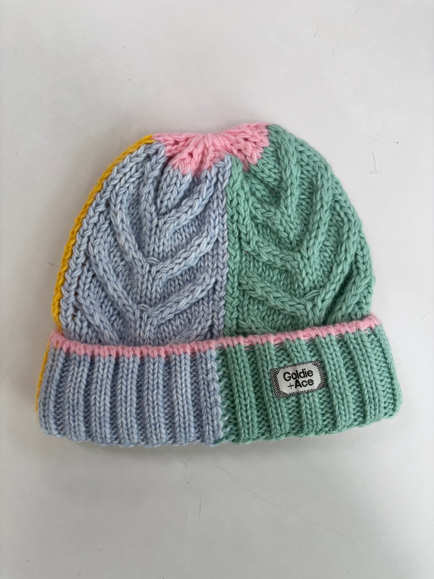 CABLE KNIT BEANIE BLUE/GREEN/PINK/YELLOW - 3-6Y